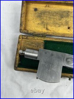 Brown & Sharpe No. 738 Early Lathe Truing Indicator With Case Machinist Tool