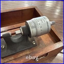 Brown & Sharpe USA No 233 Bench Micrometer with Wooden Case Machinist Tool Lathe