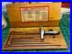MACHINIST_HmGbX_TOOLS_LATHE_MILL_Starrett_Depth_Micrometer_Gage_in_Wood_Case_01_zr