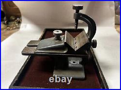 MACHINIST OfCe TOOL LATHE Very Unusual Adjustable V Block on T Slot Table MACHINIST OfCe TOOL LATHE Very Unusual Adjustable V Block on T Slot Table